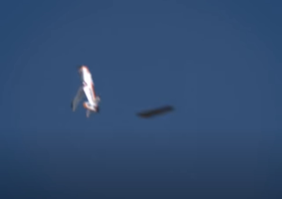 Click image for larger version

Name:	fake-one-wing.jpg
Views:	161
Size:	42.5 KB
ID:	4073