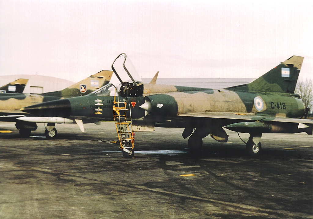 Click image for larger version

Name:	IAI_Dagger_fuerza_aerea_argentina.jpg
Views:	142
Size:	529.2 KB
ID:	8009