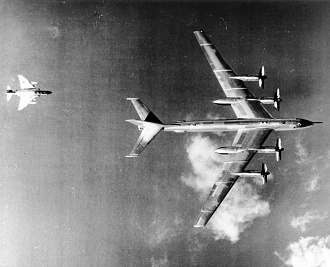 Click image for larger version

Name:	Tupolev Tu 95 1970  US Navy photo - 19929739066_f189376af1_o.jpg
Views:	434
Size:	391.3 KB
ID:	8090