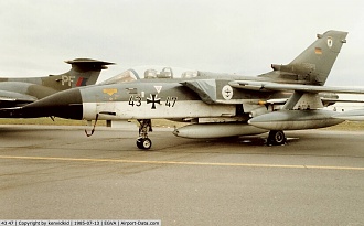 Click image for larger version

Name:	43+47 Panavia Tornado IDS cn GS021_4047_128 West German Navy.jpg
Views:	256
Size:	651.9 KB
ID:	8678