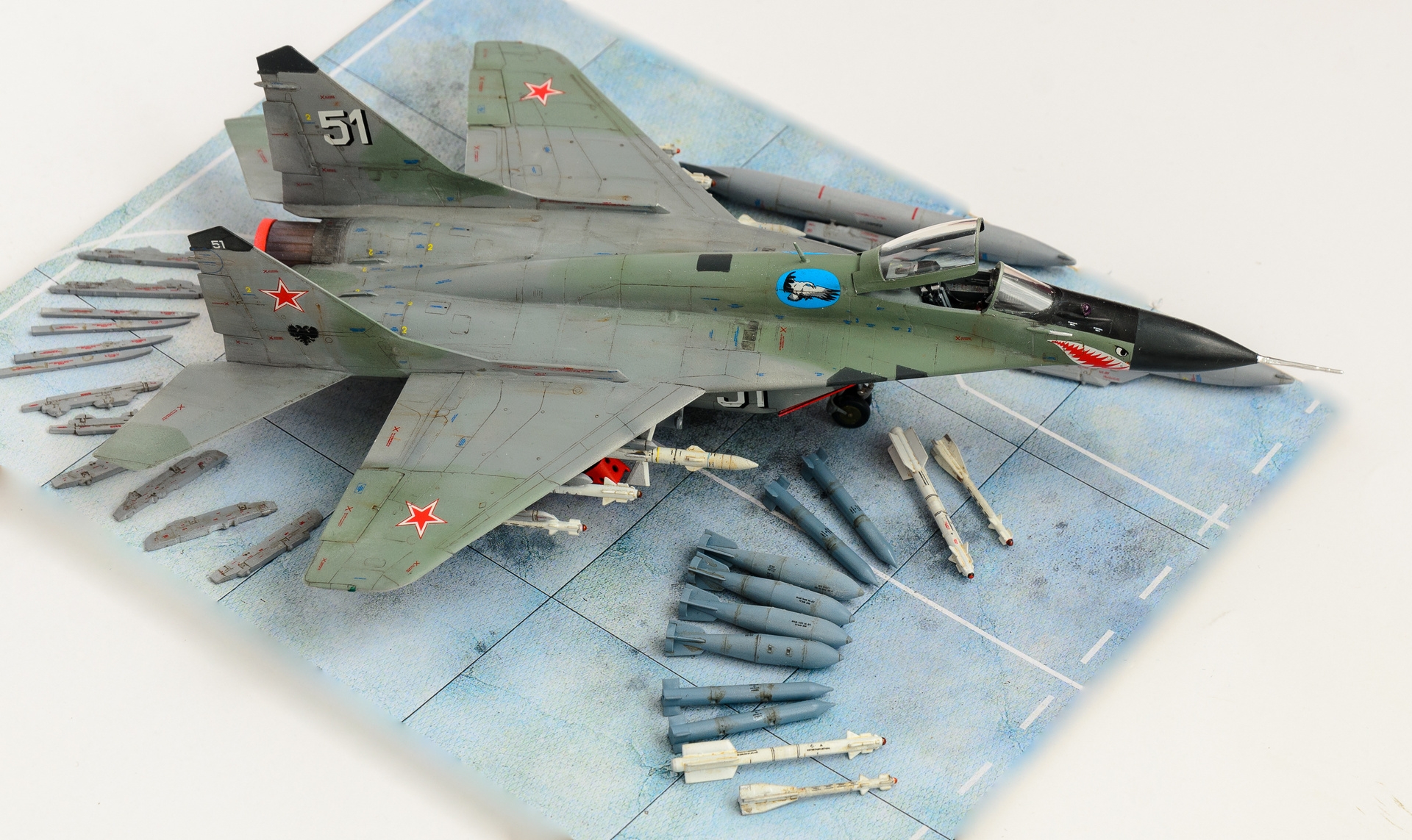 Звезда 29. Миг 29 9-13 модель. Миг 29 звезда. Миг-29 звезда 1/72. Mig-29 1/72 GWH.