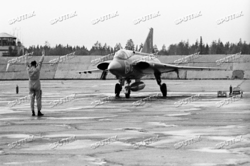 Click image for larger version

Name:	Swedish_Draken_to_Kubinka_in_1972_01.jpg
Views:	179
Size:	107.6 KB
ID:	11151