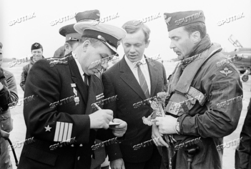 Click image for larger version

Name:	Swedish_Draken_to_Kubinka_in_1972_04.jpg
Views:	203
Size:	109.6 KB
ID:	11157