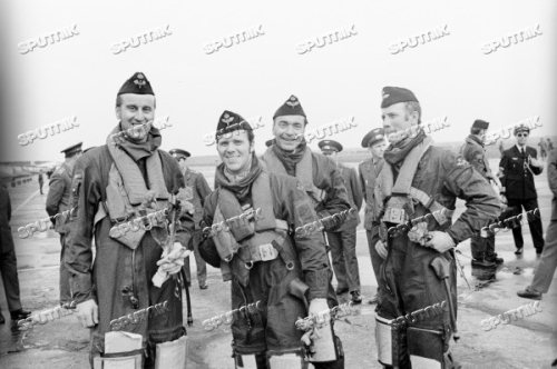 Click image for larger version

Name:	Swedish_Draken_to_Kubinka_in_1972_07.jpg
Views:	193
Size:	111.7 KB
ID:	11158