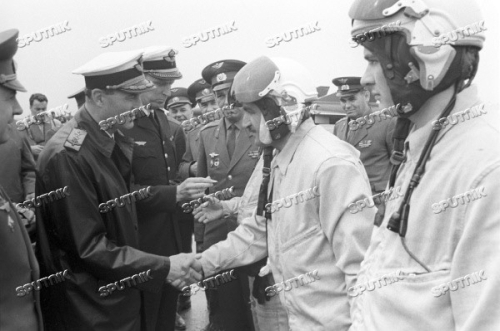 Click image for larger version

Name:	Swedish_Draken_to_Kubinka_in_1972_15.jpg
Views:	184
Size:	105.9 KB
ID:	11166
