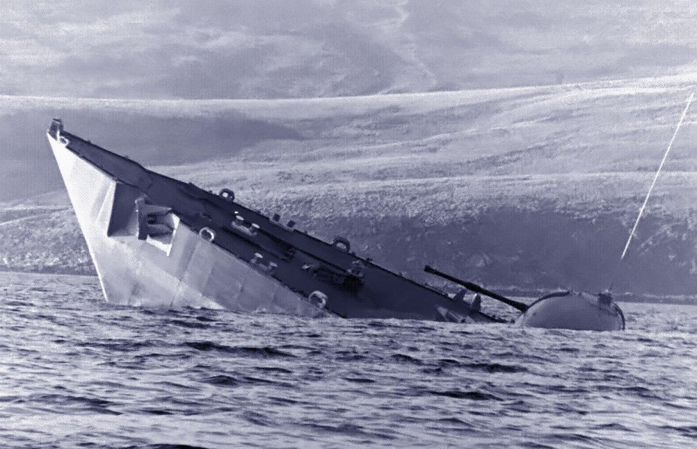 Click image for larger version

Name:	HMS Antelope (F170) 08.jpg
Views:	311
Size:	510.8 KB
ID:	12801