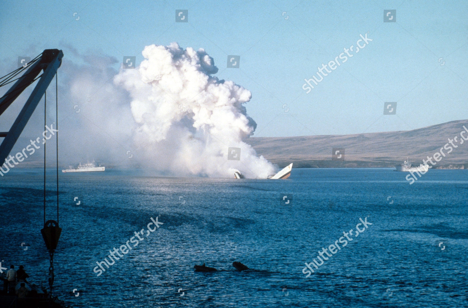 Click image for larger version

Name:	HMS Antelope (F170) 07.jpg
Views:	296
Size:	904.1 KB
ID:	12803