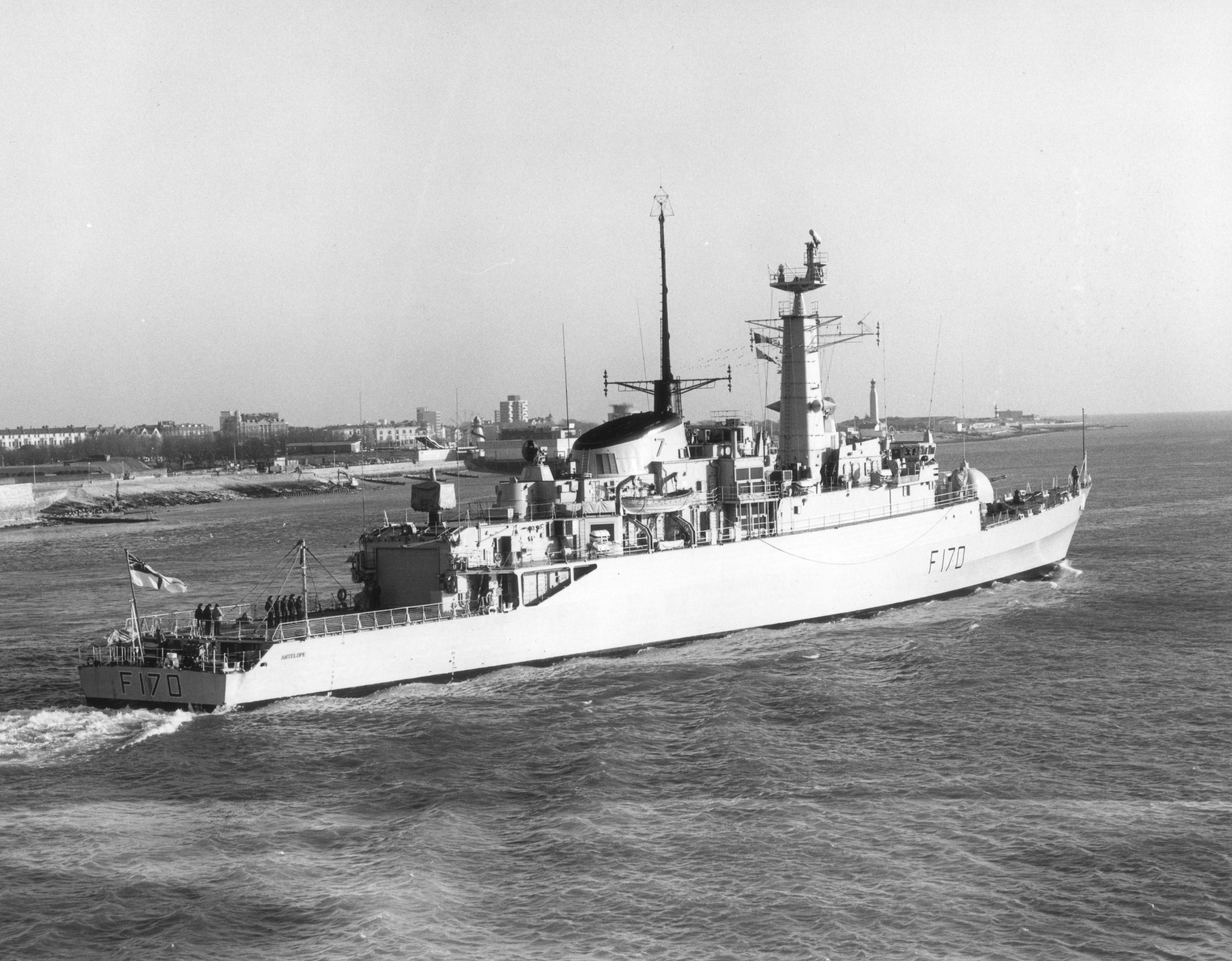 Click image for larger version

Name:	HMS Antelope (F170) 00.jpg
Views:	307
Size:	3.47 MB
ID:	12805