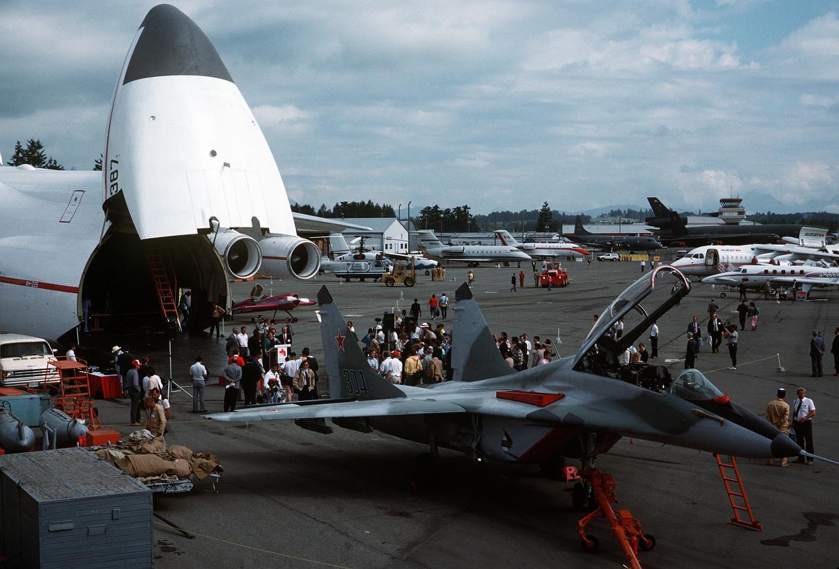 Click image for larger version

Name:	Abbotsford_Air_Show_1989.jpg
Views:	121
Size:	140.1 KB
ID:	2986